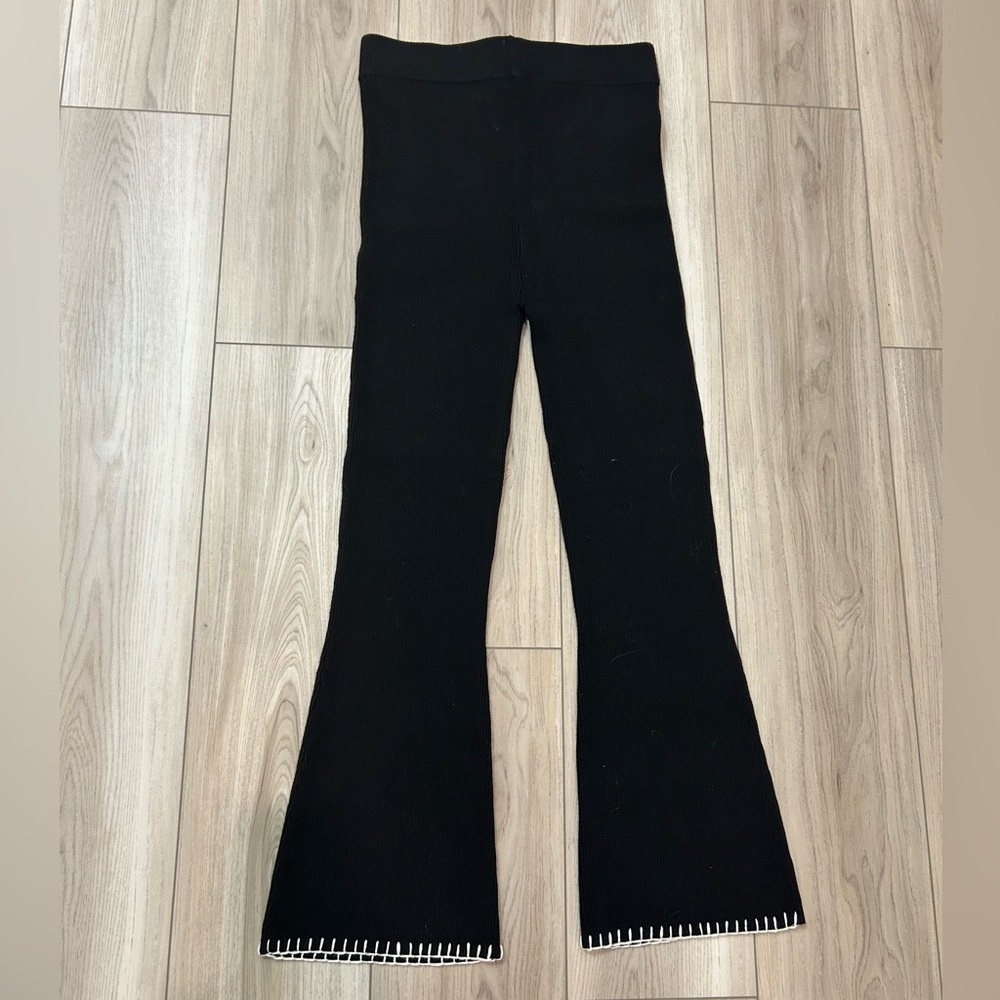 Favorite Daughter NWT Black Ribbed Flare Soft Sweater Knit Pants Sz S w stretch
